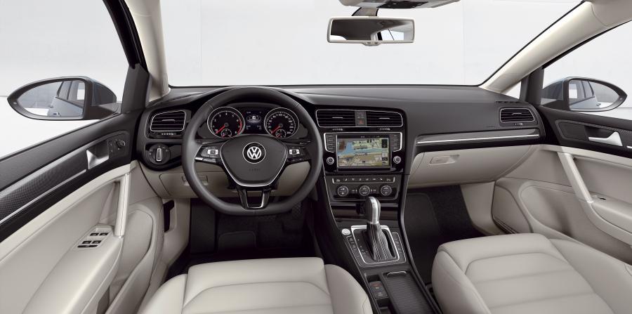  Volkswagen Golf TSI BlueMotion 2012 года  (фото 4 из 33)